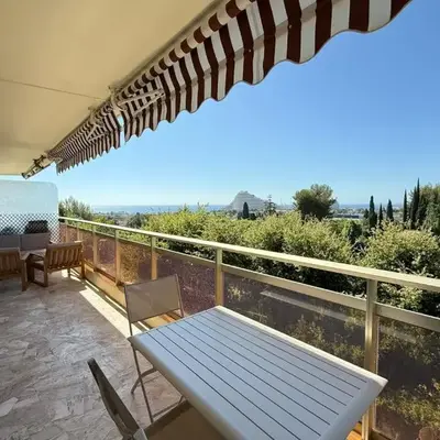 Beautiful 2-bedroom apartment with sea view - swimming pool - tennis court