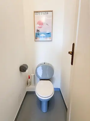 Salle de bains dans l'établissement Vue mer - Pointe Croisette - 1 chambre Spacieuse