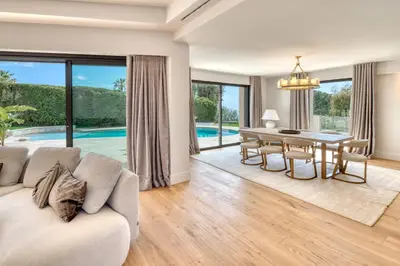 Piscine de l'établissement REF 2144 - Cannes Californie- Villa for rent ou située à proximité
