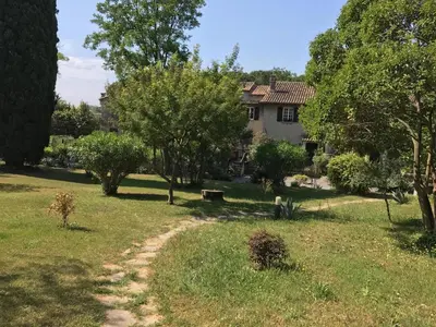 Jardin de l'établissement Le Moulin - Piscine, Tennis, TV, Plage à 5min