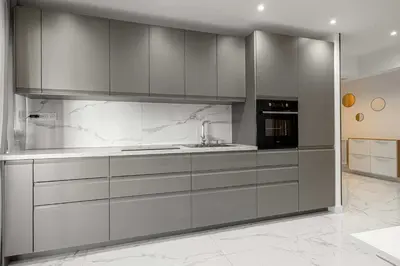 Cuisine ou kitchenette dans l'établissement Gorgeous apartment - Near Beach - 2BR-6p
