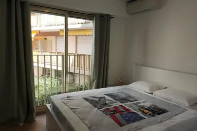 Un ou plusieurs lits dans un hébergement de l'établissement Les Clés d'Or d'Antibes