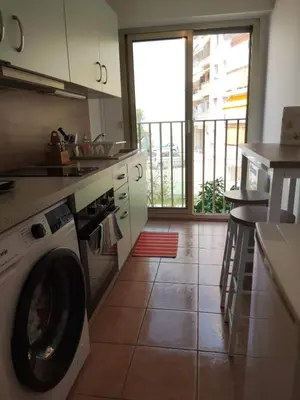 Cuisine ou kitchenette dans l'établissement Les Clés d'Or d'Antibes