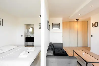 Un ou plusieurs lits dans un hébergement de l'établissement SWEETY- IDEAL COUPLE Moderne 2P, vue mer, parking, clim