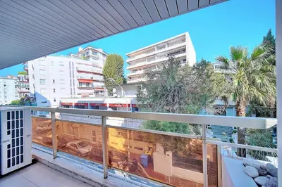 Balcon ou terrasse dans l'établissement REF 1442 - Cannes Center - Apartment for rent