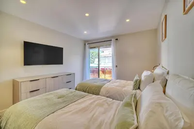 Un ou plusieurs lits dans un hébergement de l'établissement REF 1442 - Cannes Center - Apartment for rent
