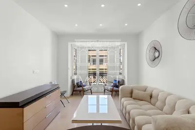 Coin salon dans l'établissement REF 2019 - Apartment for rent Cannes Center