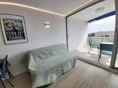 Un ou plusieurs lits dans un hébergement de l'établissement Studio Cannes beautiful sea view