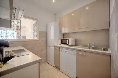 Cuisine ou kitchenette dans l'établissement Immogroom - 1 Bedroom - Sea view- AC
