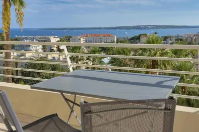 Balcon ou terrasse dans l'établissement Immogroom - 1 Bedroom - Sea view- AC
