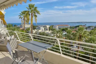 Balcon ou terrasse dans l'établissement Immogroom - 1 Bedroom - Sea view- AC
