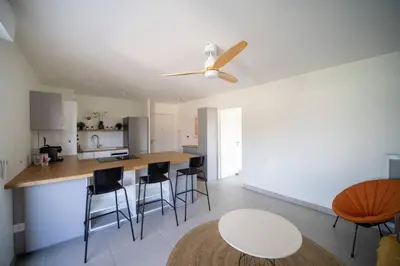 Cuisine ou kitchenette dans l'établissement FRGK 