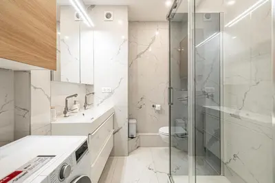 Salle de bains dans l'établissement LE PASTEUR pour tout confort en plein cœur de Cannes