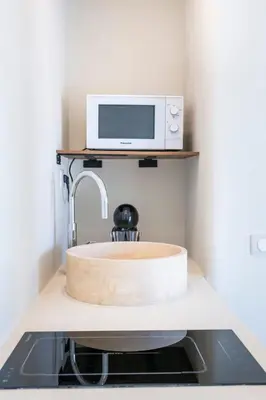 Cuisine ou kitchenette dans l'établissement Caldera # Love Suite - Proche Croisette et Centre - Baignoire Duo