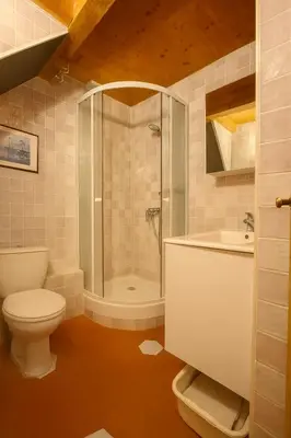 Salle de bains dans l'établissement Le Cœur d Antibes Studio charme et confort