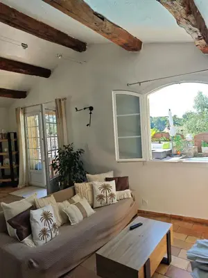 Coin salon dans l'établissement Provençal detached house and private pool