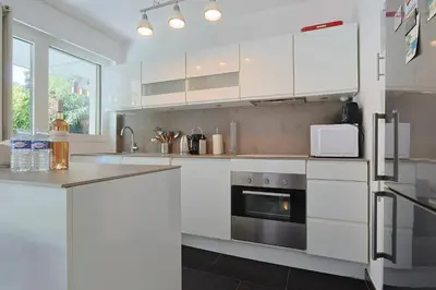 Cuisine ou kitchenette dans l'établissement Le Val Joli by Winsome Destination
