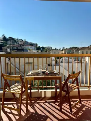 Balcon ou terrasse dans l'établissement Studio lumineux 5 minutes Croisette et rue Antibes