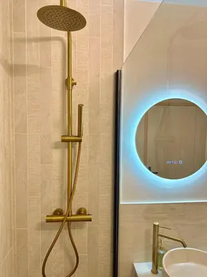 Salle de bains dans l'établissement Studio lumineux 5 minutes Croisette et rue Antibes