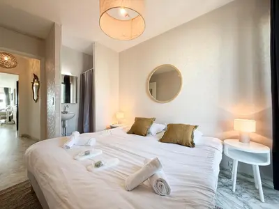 Un ou plusieurs lits dans un hébergement de l'établissement Sea View Apartment - Croisette