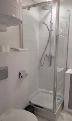 Salle de bains dans l'établissement Centre Cannes Victor Cousin