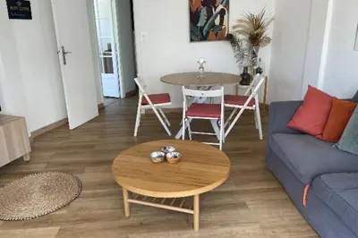 Coin salon dans l'établissement Facing the sea 2 steps from the beaches