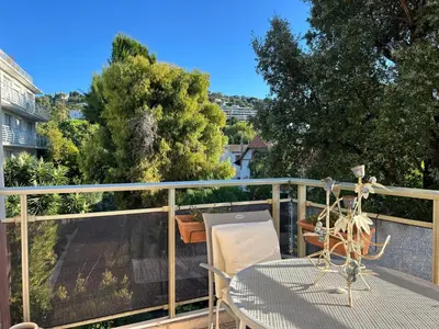 Balcon ou terrasse dans l'établissement Cozy Cannes Studio - 12 Min Walk To The Beach - Free Parking