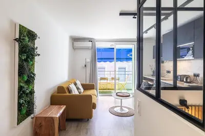 Coin salon dans l'établissement 13 PRAD - Renovated apartment for 3 travelers near Croisette