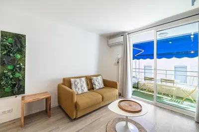 Coin salon dans l'établissement 13 PRAD - Renovated apartment for 3 travelers near Croisette