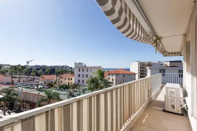 Balcon ou terrasse dans l'établissement L'Alina - Balcon - 6 pers - Vue mer