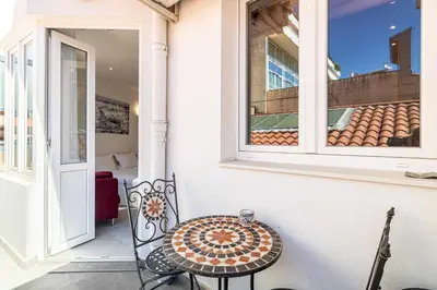 Balcon ou terrasse dans l'établissement Charming flat - AC - 2BR - 6P - Cannes