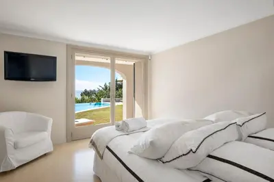 Un ou plusieurs lits dans un hébergement de l'établissement REF 2138 - Cannes - Villa sea view