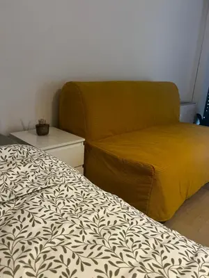 Coin salon dans l'établissement Quiet Seaside Apartment, 1 Min to Beach, Parking, Promenade de la Plage