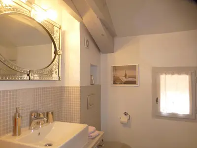 Salle de bains dans l'établissement Villa Chandra