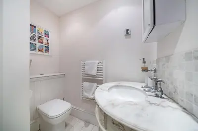 Salle de bains dans l'établissement Truly amazing 3 bedrooms Cannes center!!