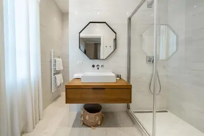 Salle de bains dans l'établissement Contemporary house in the center of Cannes with a pool and relaxation area