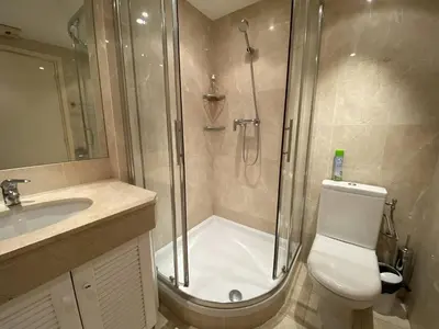 Salle de bains dans l'établissement Cannes Proche Croisette - Appartement 3 pièces
