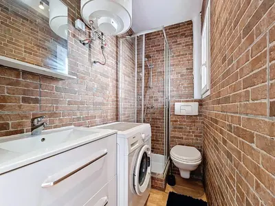 Salle de bains dans l'établissement Les Oiseaux