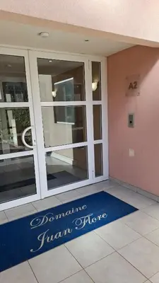 Plan de l'établissement Grand studio front de mer climatisé-piscine-parking- Juan les pins