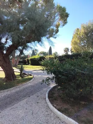 Jardin de l'établissement Le Galop Bleu