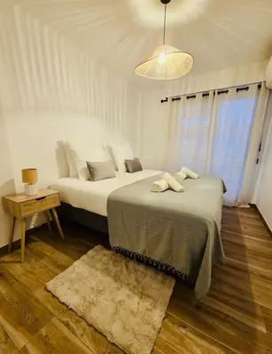 Un ou plusieurs lits dans un hébergement de l'établissement Foch Riviera, séjour d'exception sur Antibes, T3 4 à 6 personnes