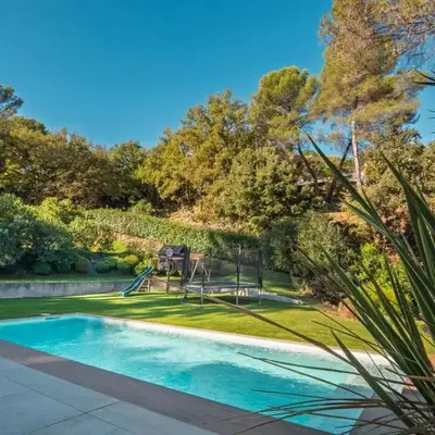 Superbe villa 3 chambres – Piscine & 2 pièces
