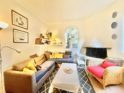 Coin salon dans l'établissement La Marjolette by Welcome to Cannes