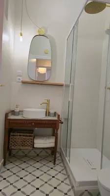 Salle de bains dans l'établissement Studio 25m2, Clim, Parking, proche centre ville et transport
