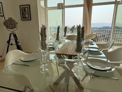 Plan de l'établissement Grande villa, 6 chambres, vue mer, montagne & ville de Cannes