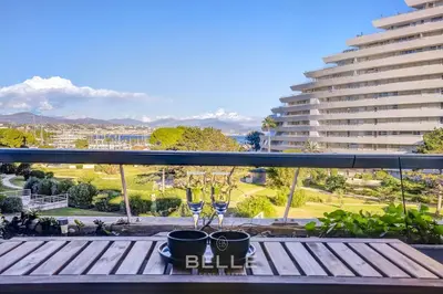 Vue générale sur la montagne ou vue sur la montagne depuis l'appartement