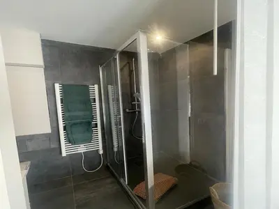 Salle de bains dans l'établissement Cozy Apartment for 2 in Antibes