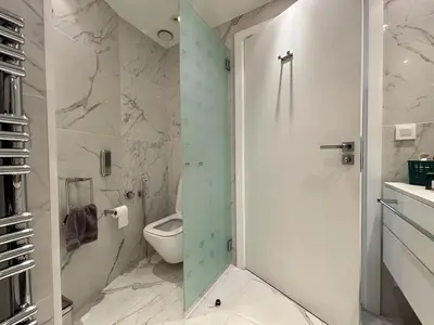 Salle de bains dans l'établissement Superbe 2 pièces - Première ligne Croisette