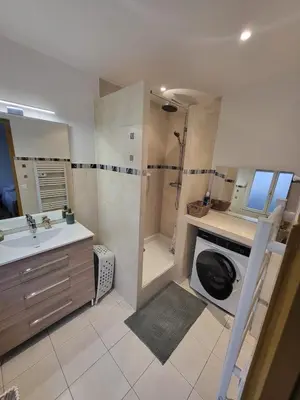Salle de bains dans l'établissement Escapade en plein cœur Antibes