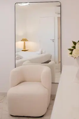 Un ou plusieurs lits dans un hébergement de l'établissement Rez-de-Jardin à Cannes Centre - Luxe & Design